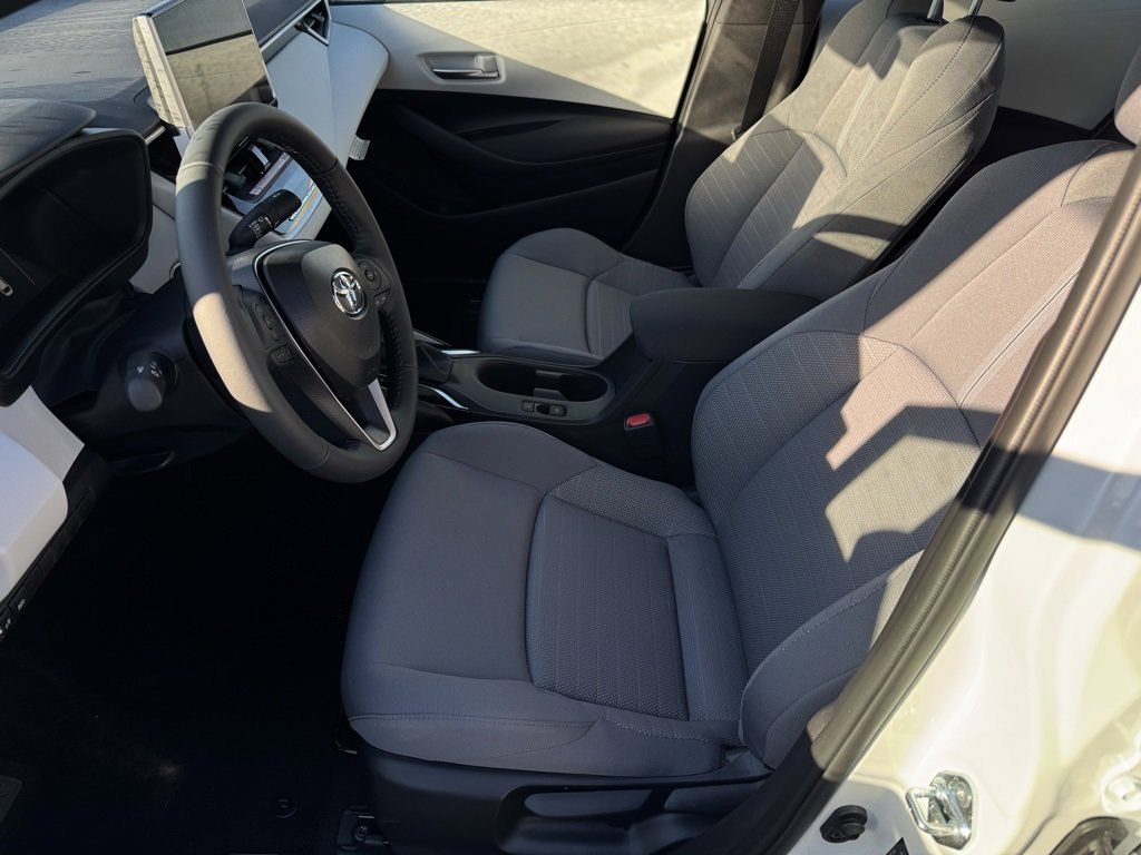 Used 2026 Toyota Corolla SE image 4