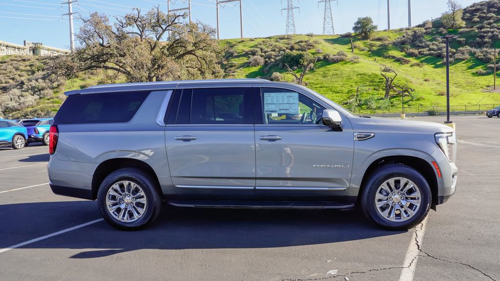 New 2026 GMC Yukon XL Denali w/ Advanced Technology Package image 7