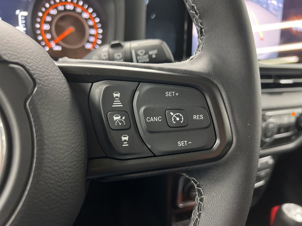 Used 2025 Jeep Wrangler Unlimited Sport AWD/4WD image 24