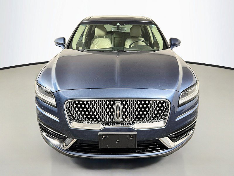 Used 2019 Lincoln Nautilus Select w/ Cargo Utility Package FWD image 2