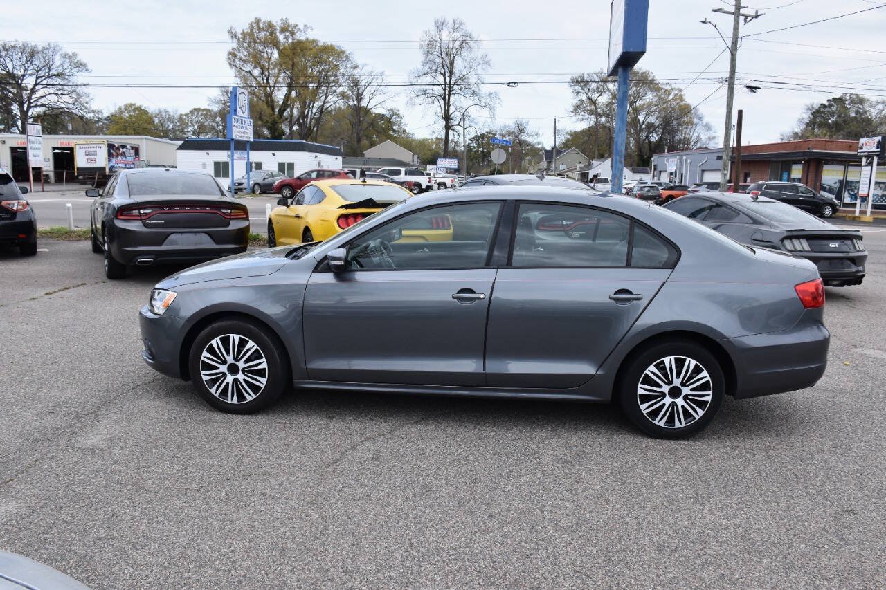 Used 2012 Volkswagen Jetta SE FWD image 9
