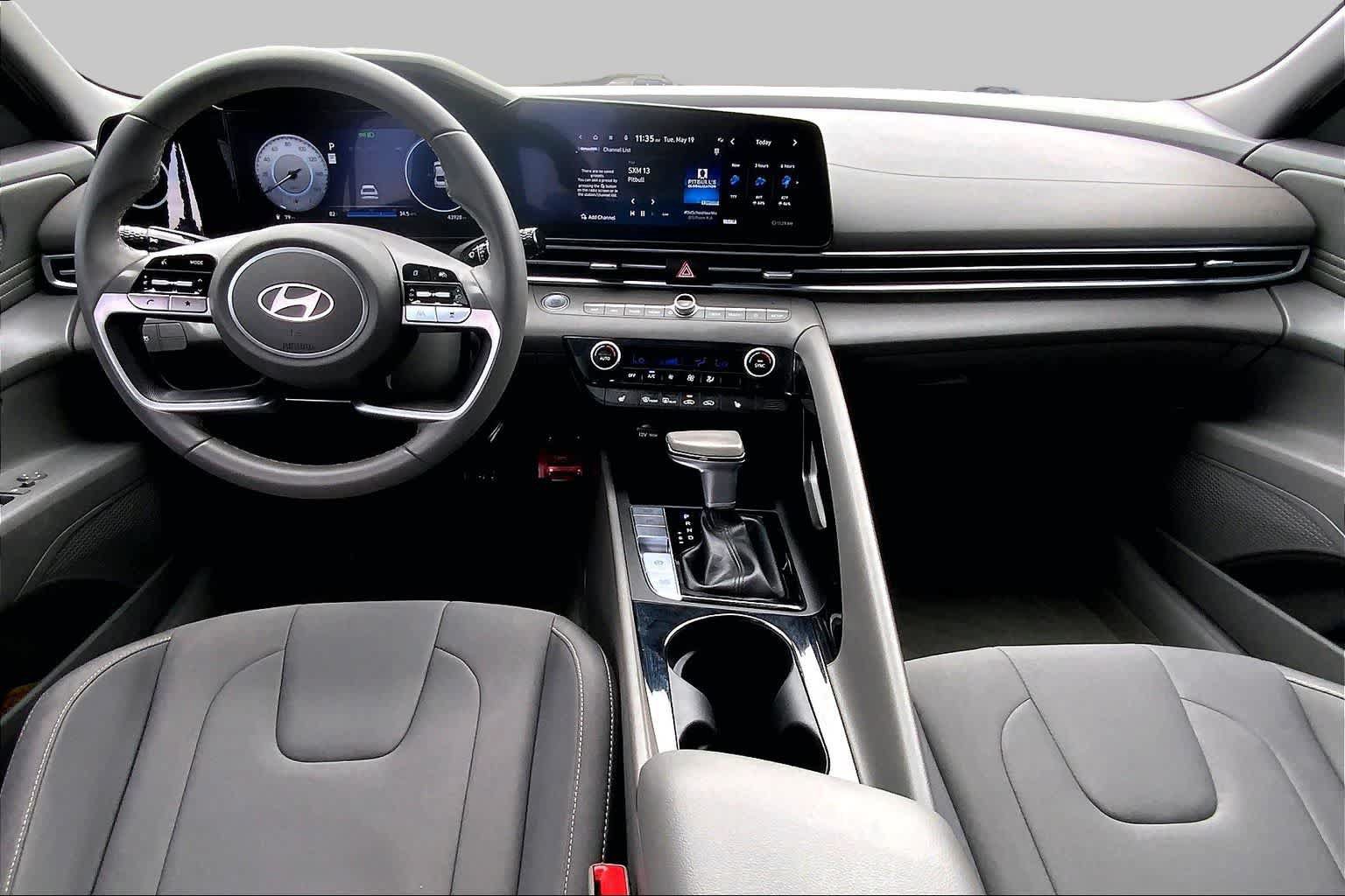 Used 2024 Hyundai Elantra SEL w/ Convenience Package FWD image 15
