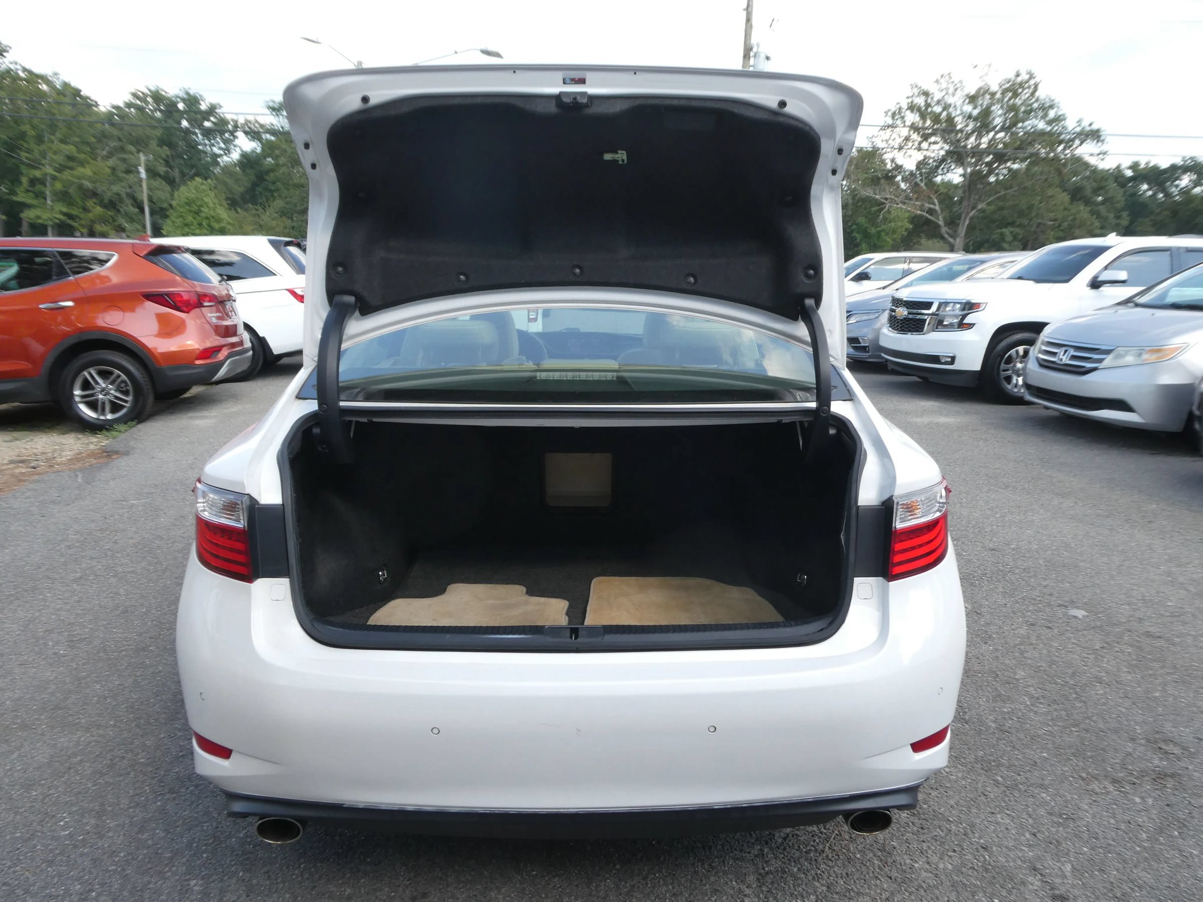 Used 2014 Lexus ES 350 w/ Luxury Package FWD image 7