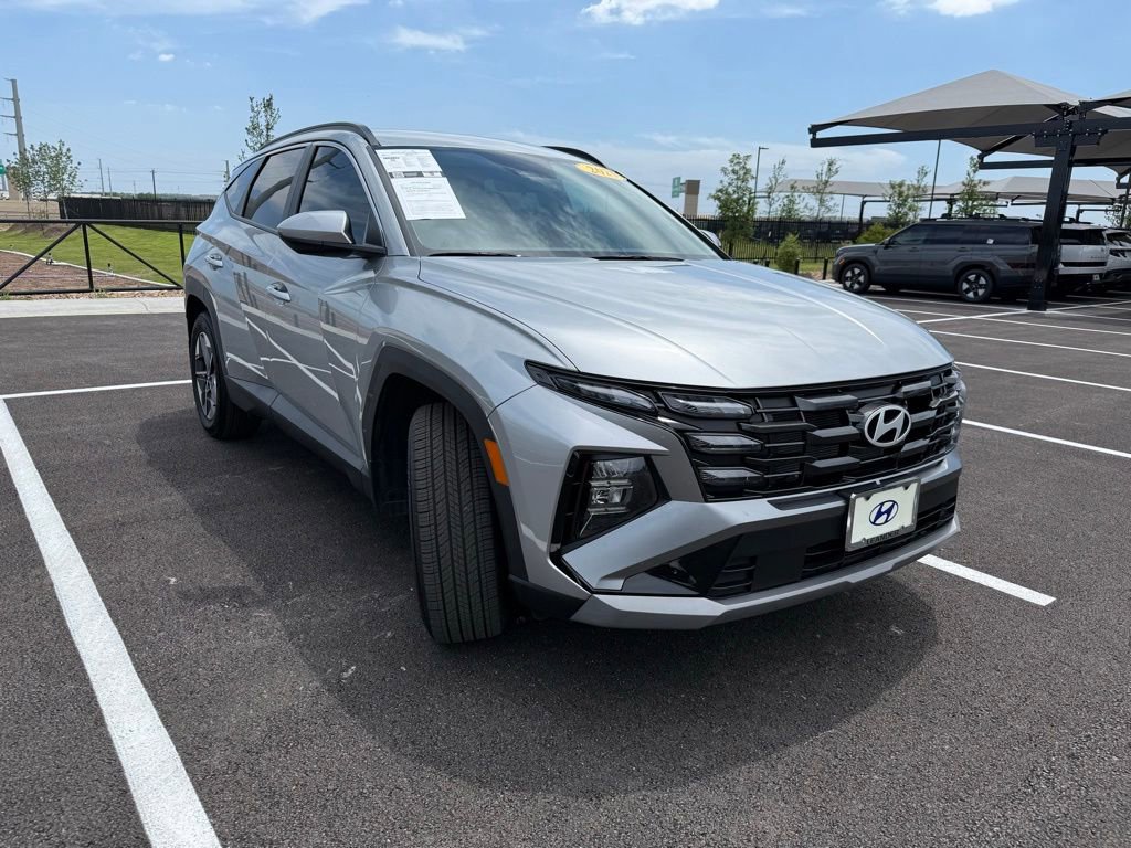 Used 2025 Hyundai Tucson SEL FWD image 3