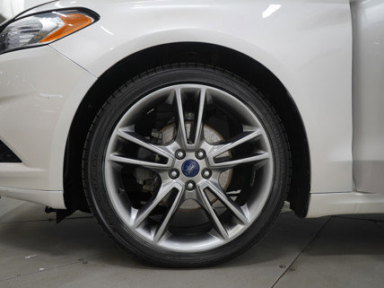 Used 2016 Ford Fusion Titanium image 29