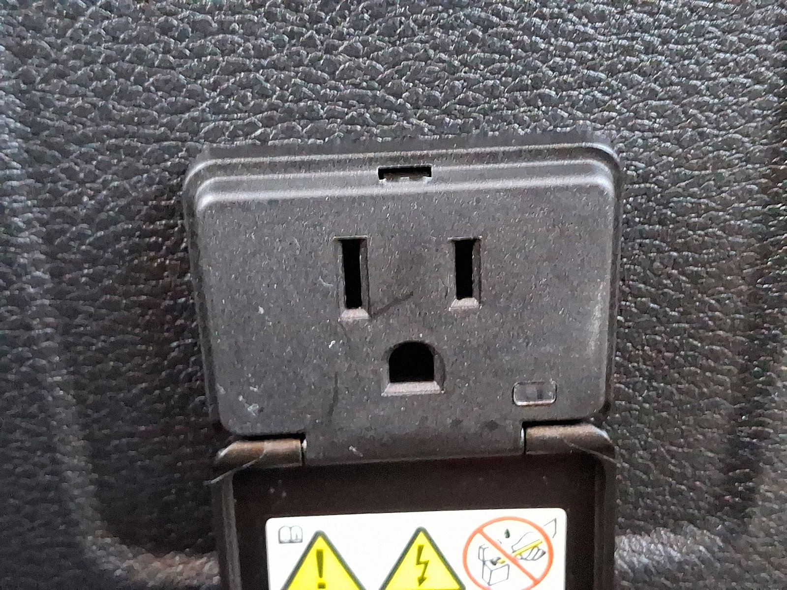 Certified 2022 Jeep Wrangler Unlimited Rubicon w/ Dual Top Group image 27