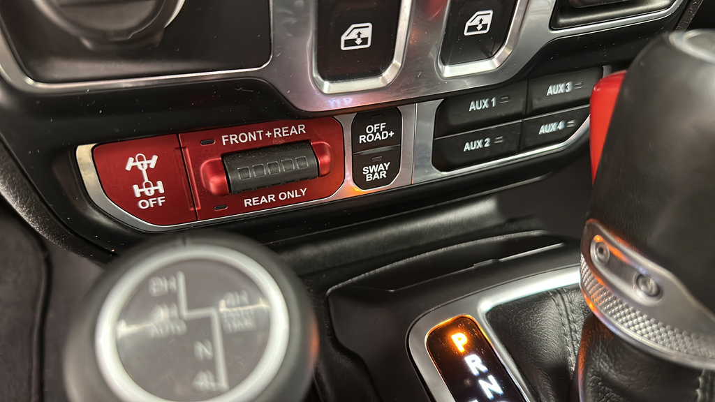 Used 2024 Jeep Wrangler Rubicon AWD/4WD image 18
