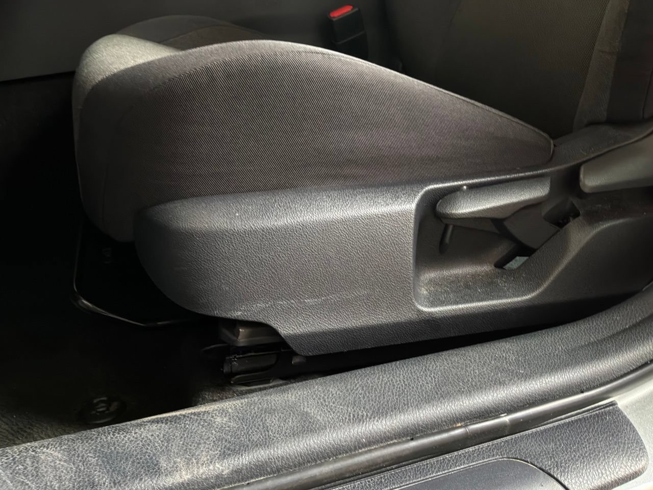 Used 2025 Toyota Camry LE FWD image 11