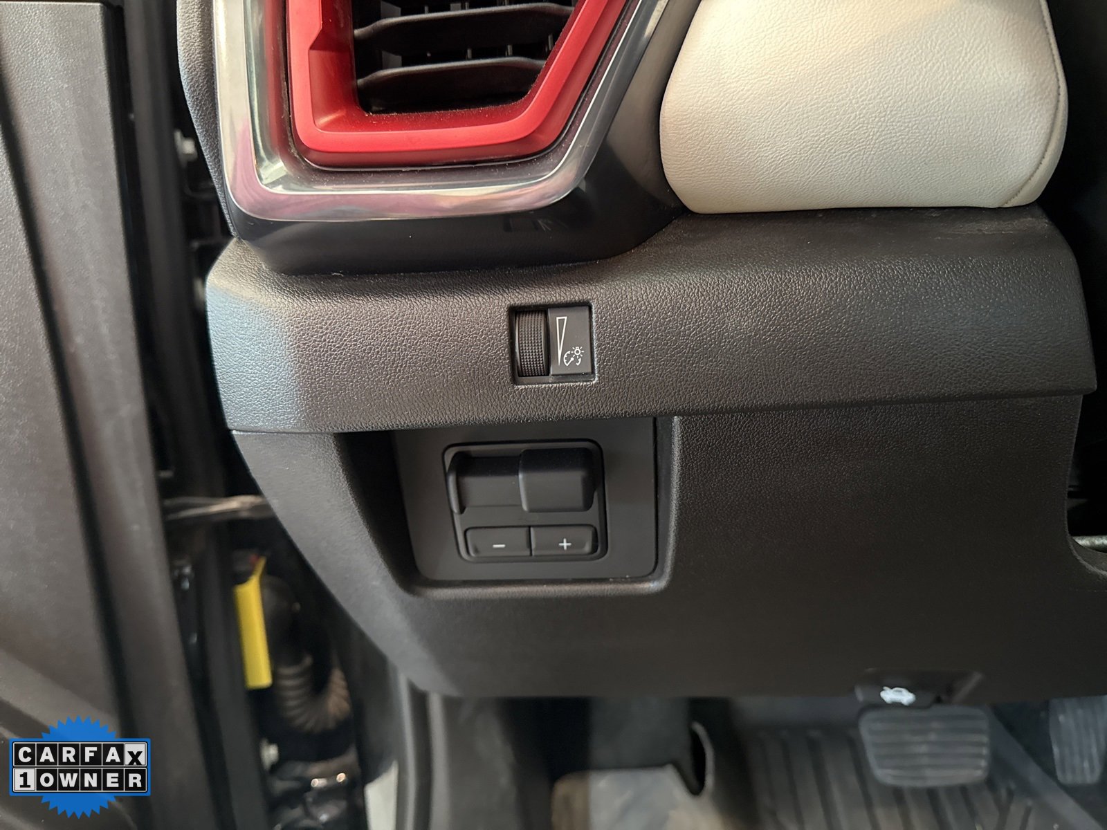 Used 2023 GMC Canyon AT4X image 10