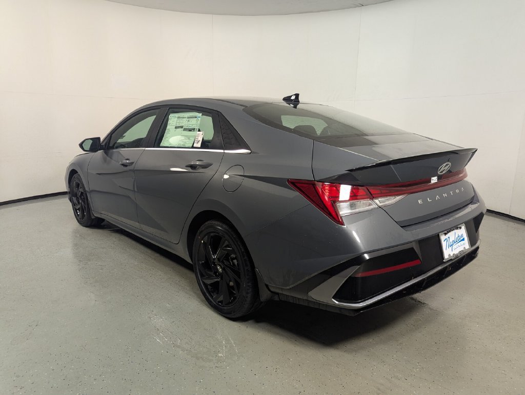 New 2026 Hyundai Elantra SEL Sport Premium FWD image 5