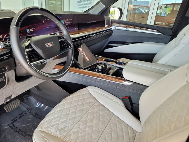 Used 2025 Cadillac Escalade Sport Platinum w/ LPO, Floor Liner Package image 11