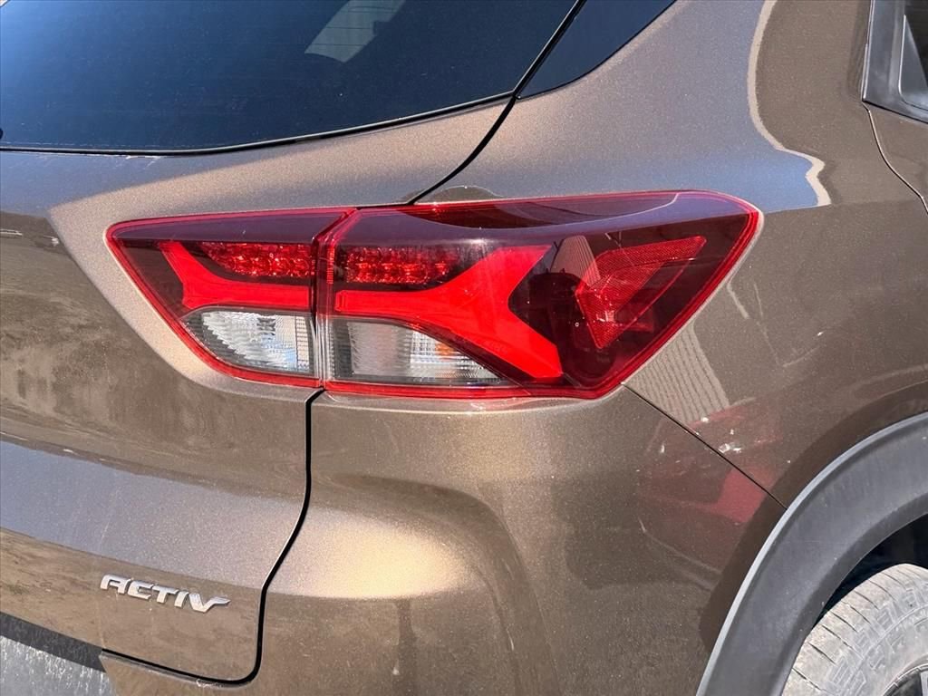 Used 2021 Chevrolet TrailBlazer ACTIV w/ Technology Package image 16