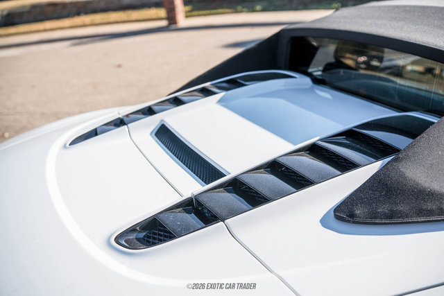 Used 2015 Audi R8 V8 w/ Full Leather Package image 89