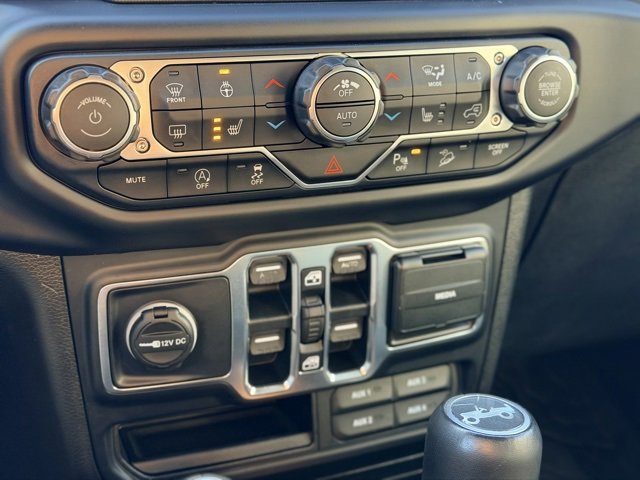 Used 2019 Jeep Wrangler Unlimited Sahara image 15