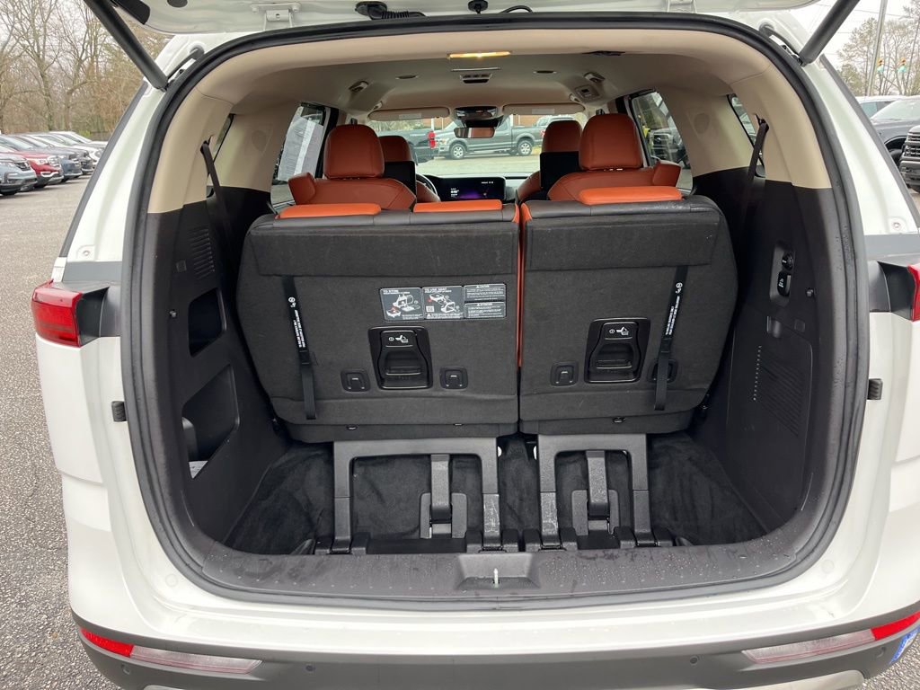 Used 2024 Kia Carnival SX image 26