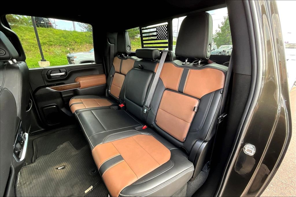 Used 2022 Chevrolet Silverado 3500 High Country w/ Technology Package image 28