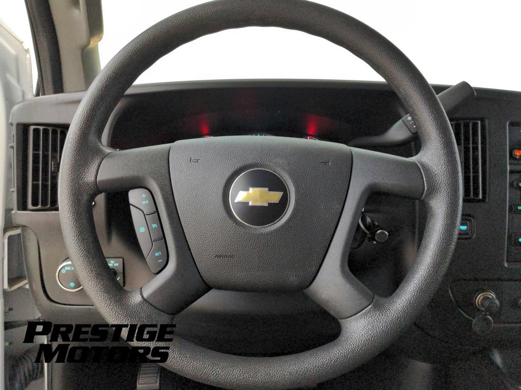 Used 2019 Chevrolet Express 2500 LT w/ LT Preferred Equipment Group RWD image 16