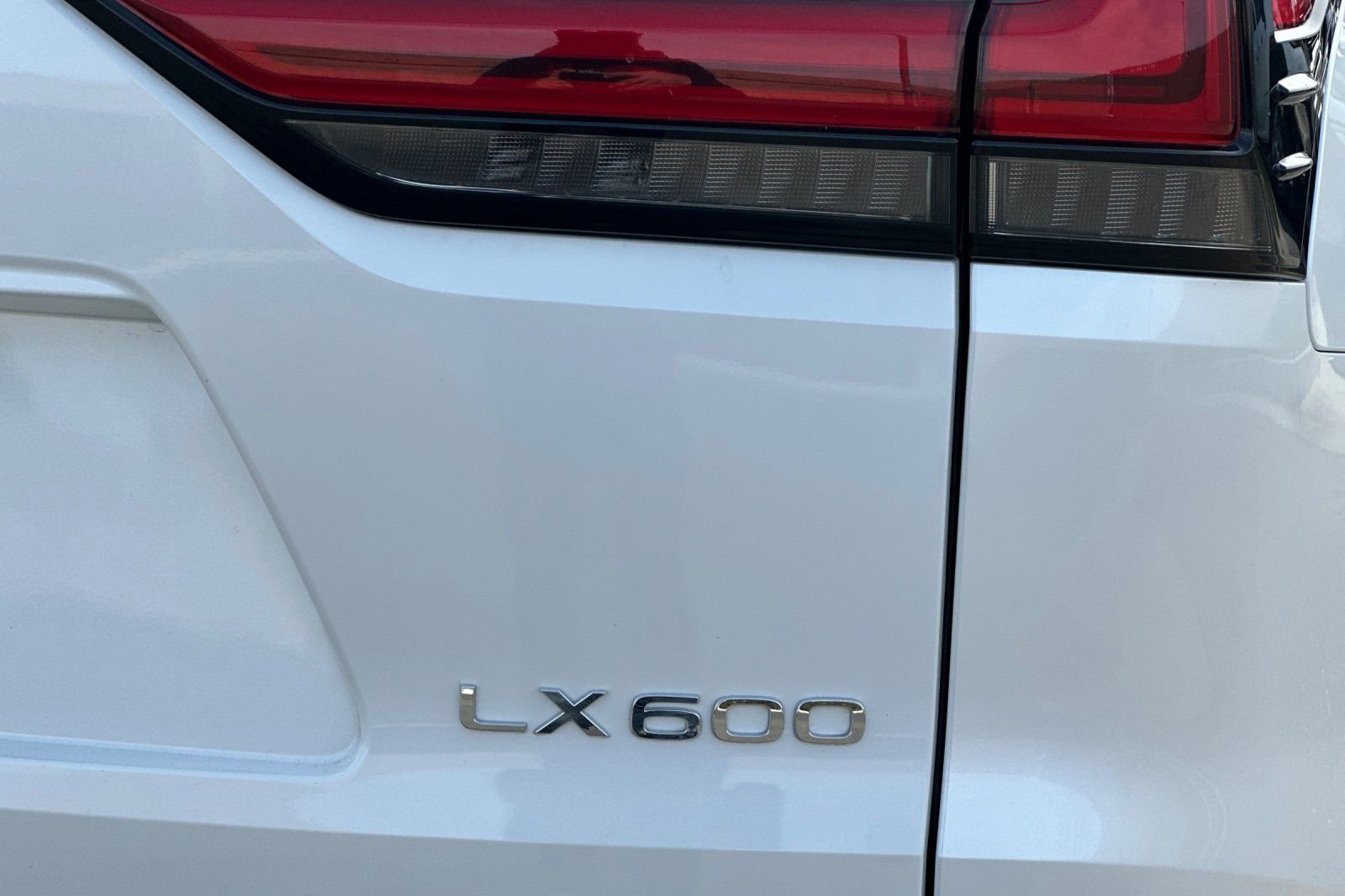 Certified 2024 Lexus LX 600 4WD w/ Luxury Package image 32