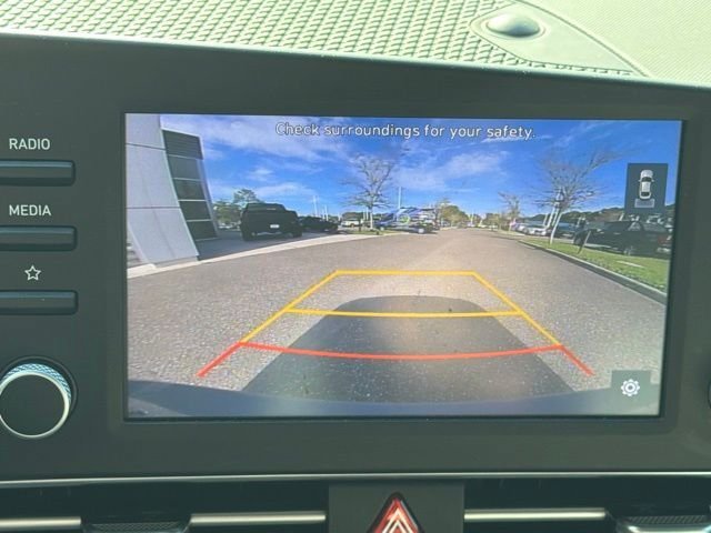 Used 2022 Hyundai Elantra SEL FWD image 22