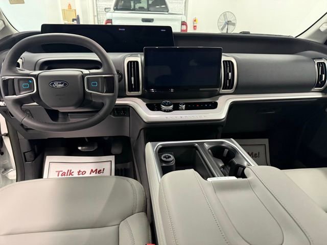 New 2026 Ford Expedition Active RWD image 15