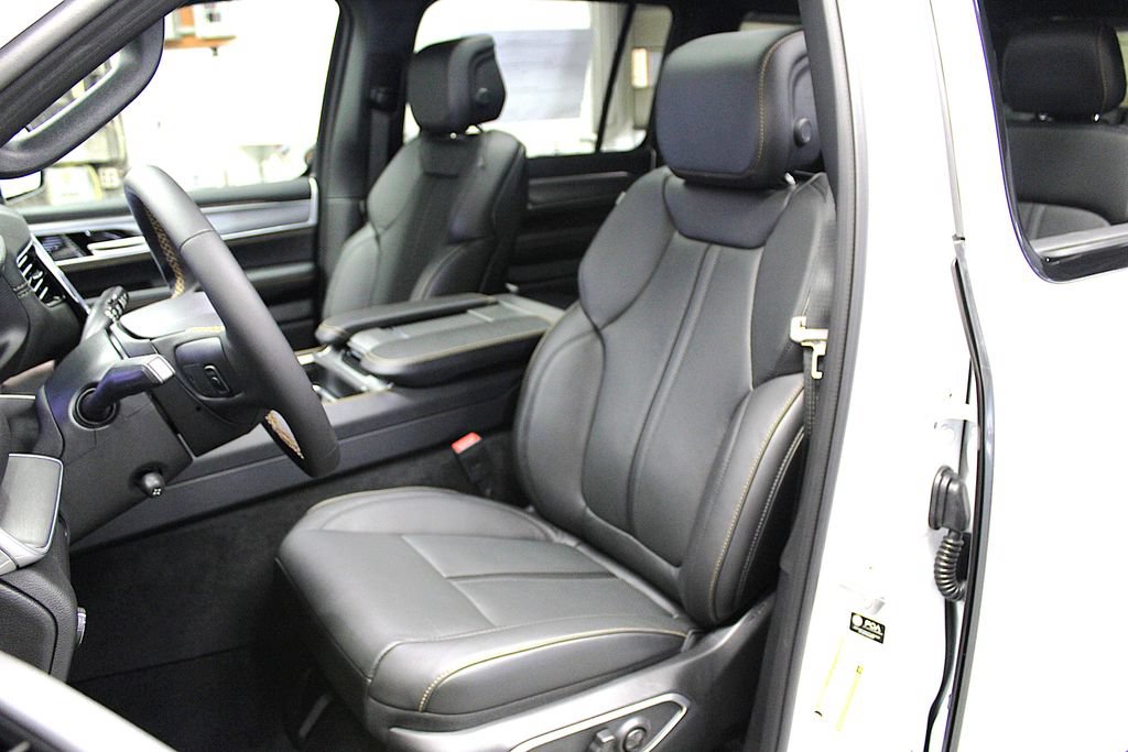 New 2026 Jeep Grand Wagoneer 4WD image 28