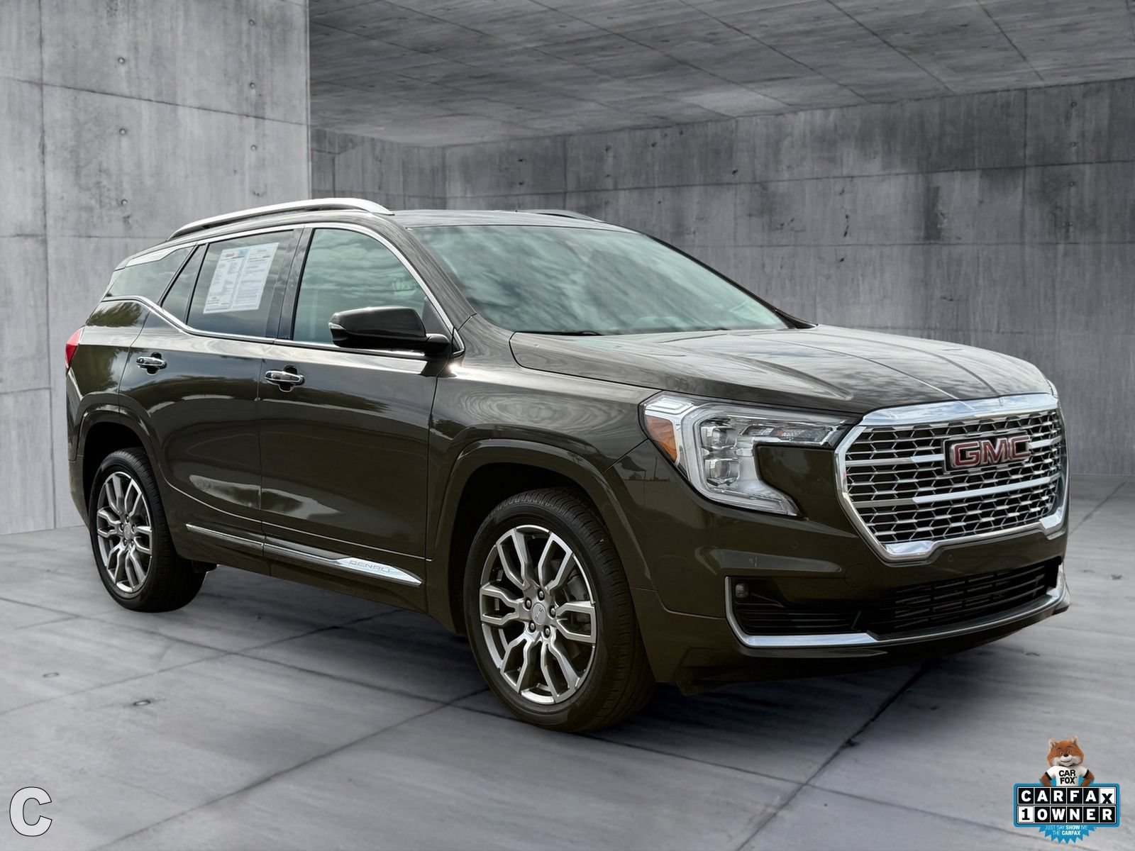 Used 2023 GMC Terrain Denali AWD/4WD image 9