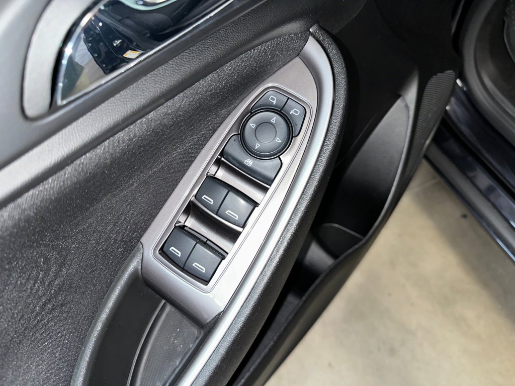 Used 2022 Chevrolet Malibu RS image 5