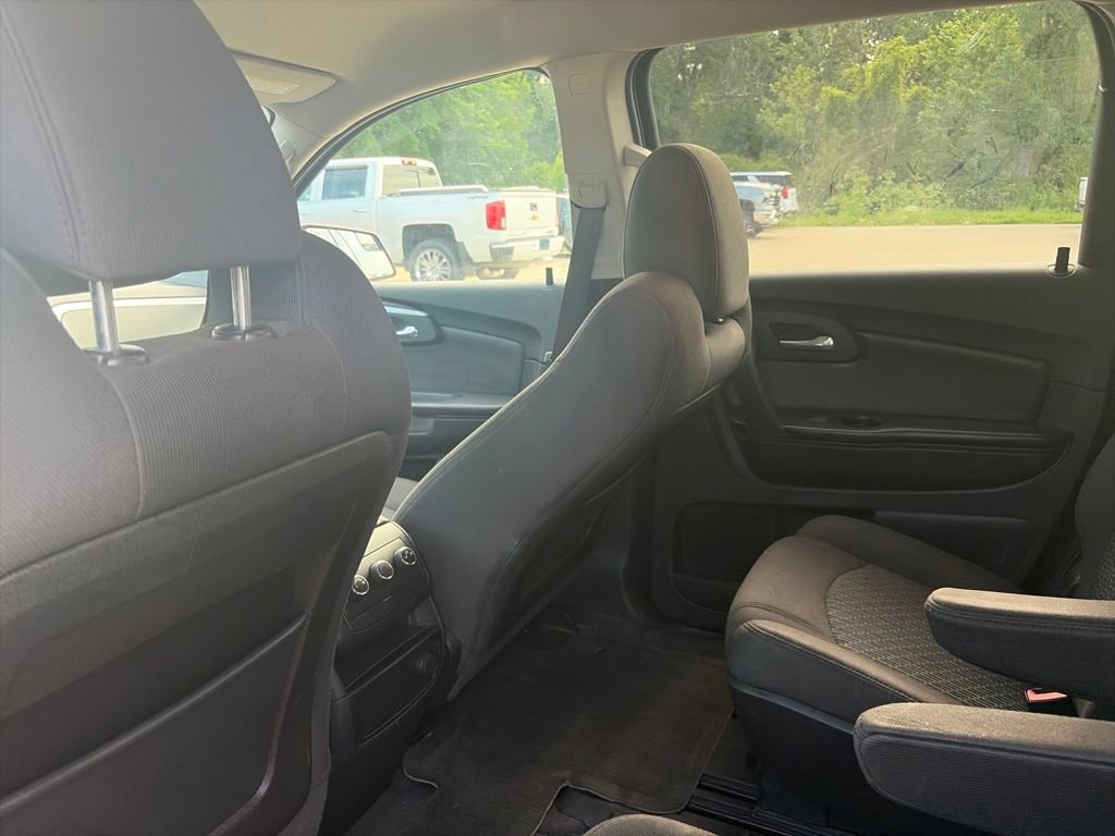 Used 2010 Chevrolet Traverse LT w/ Personal Connectivity Package FWD image 11