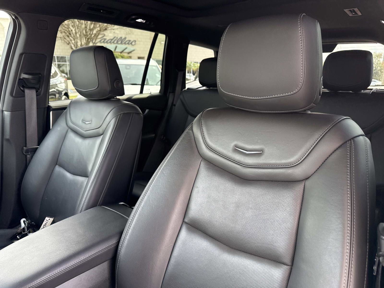 Used 2025 Cadillac XT6 Premium Luxury image 23