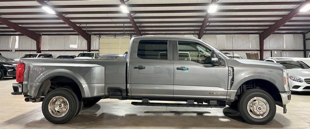 Used 2025 Ford F350 XL w/ XL Chrome Package image 2