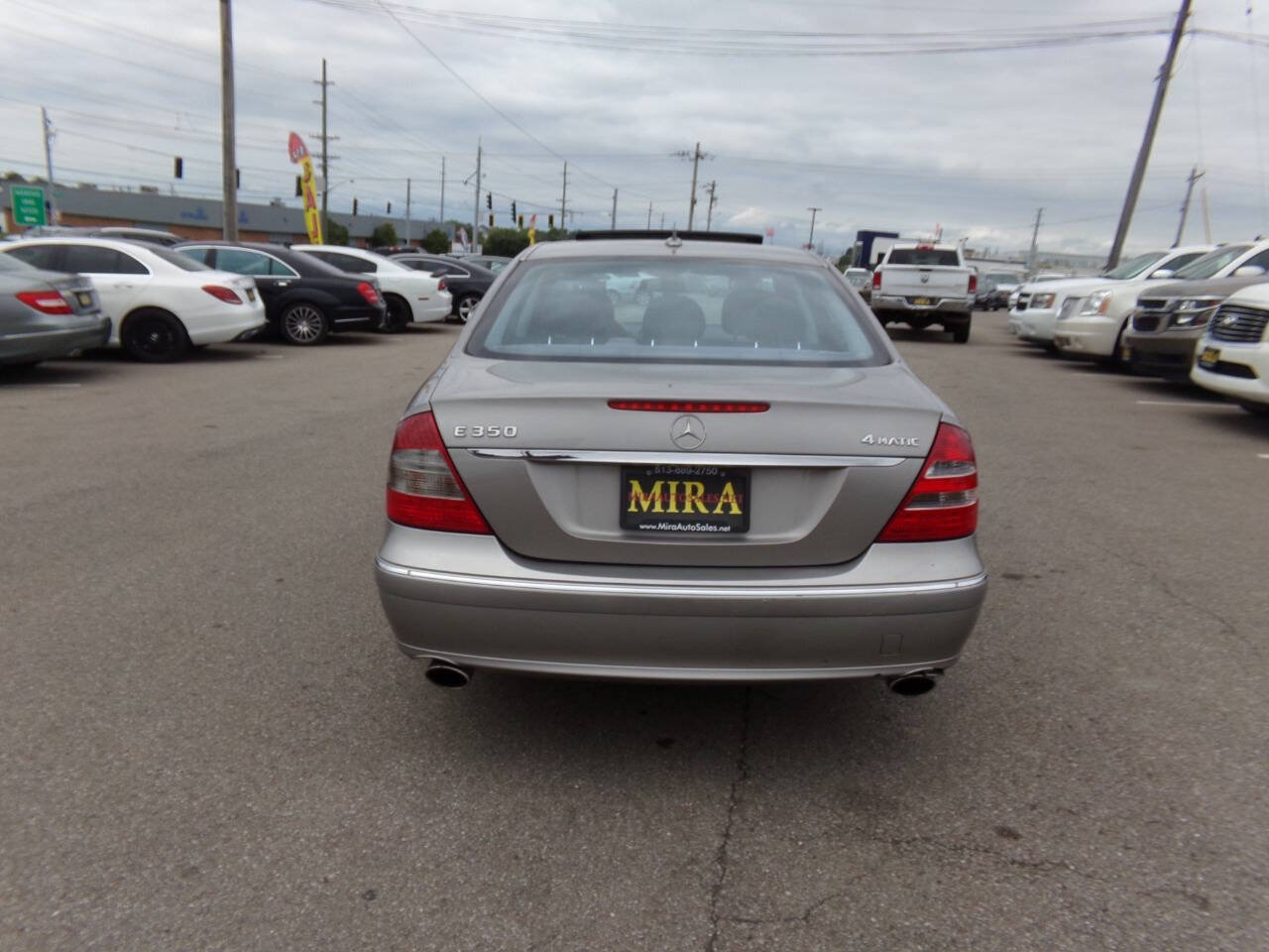 Used 2008 Mercedes-Benz E 350 4MATIC Sedan image 7