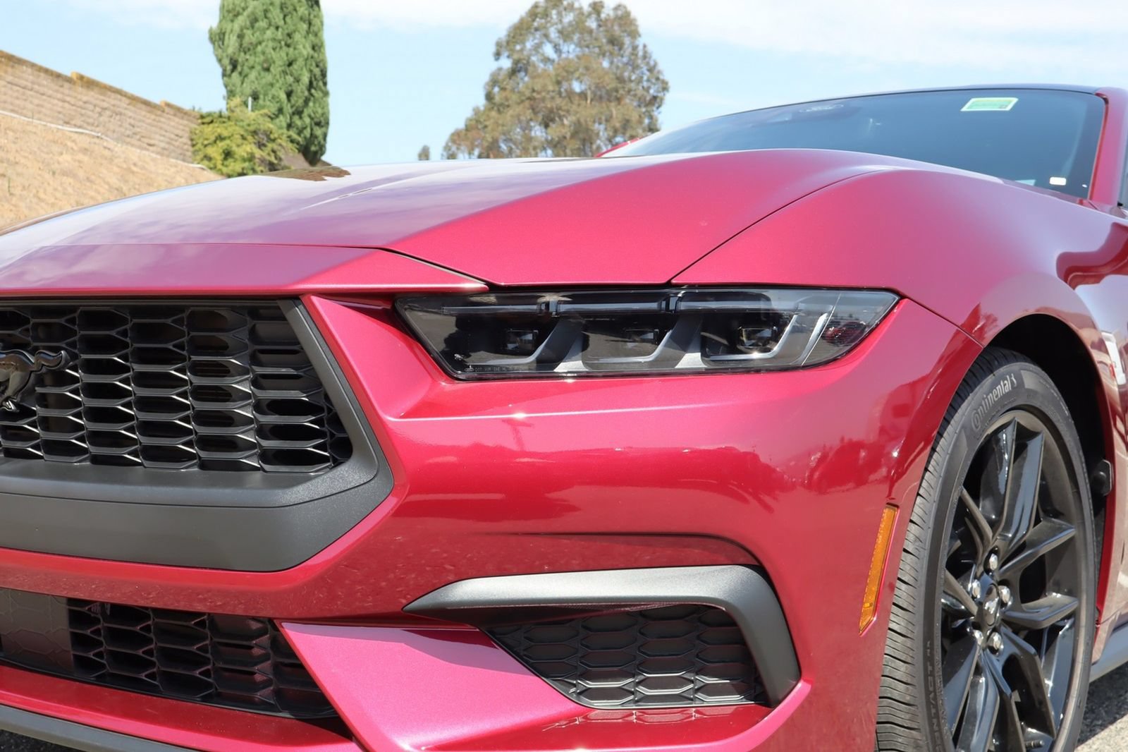 Used 2025 Ford Mustang Premium RWD image 8