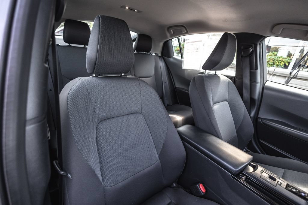 Used 2025 Toyota Prius LE FWD image 22