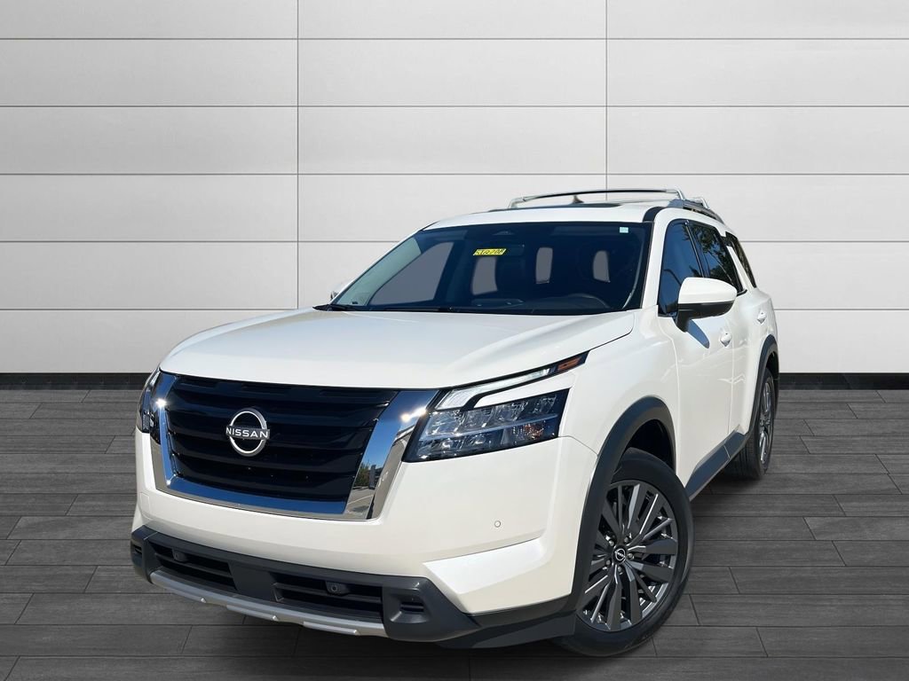 Used 2024 Nissan Pathfinder SL w/ SL Premium Package image 1