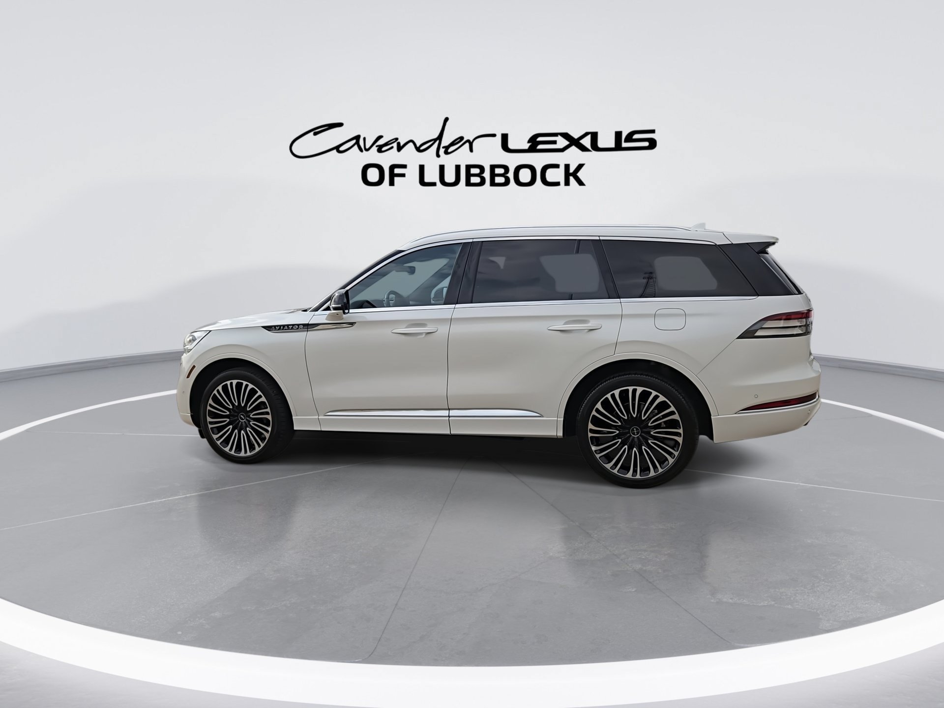 Used 2023 Lincoln Aviator Black Label AWD/4WD image 6