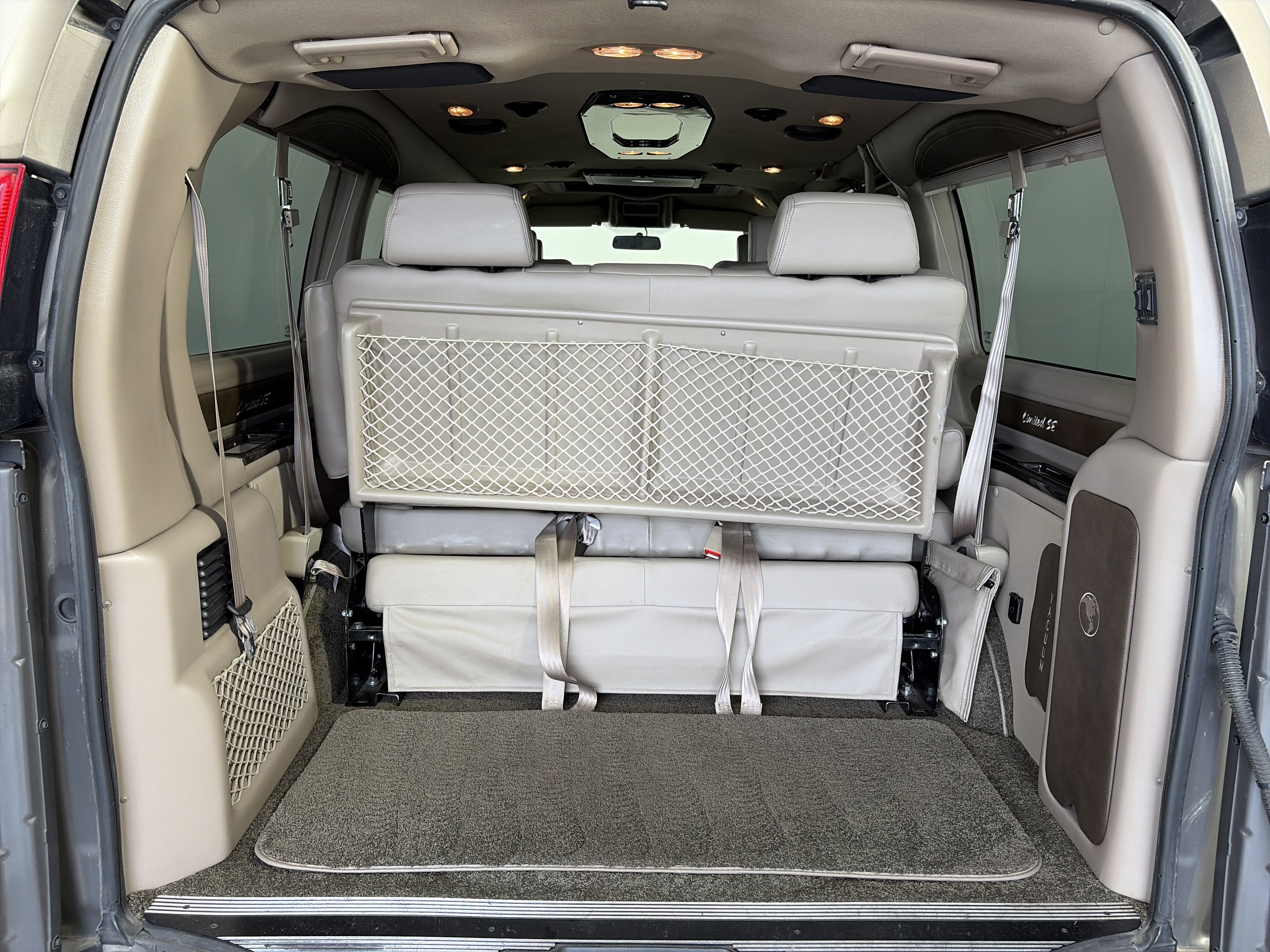 Used 2016 GMC Savana 2500 RWD image 14