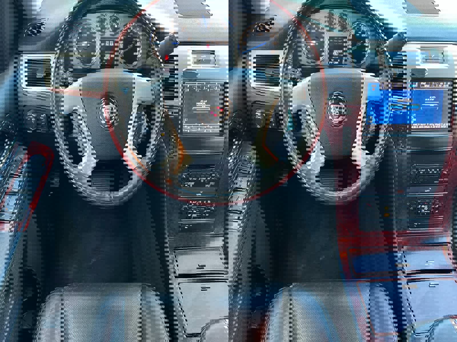 Used 2014 Cadillac Escalade Luxury image 15