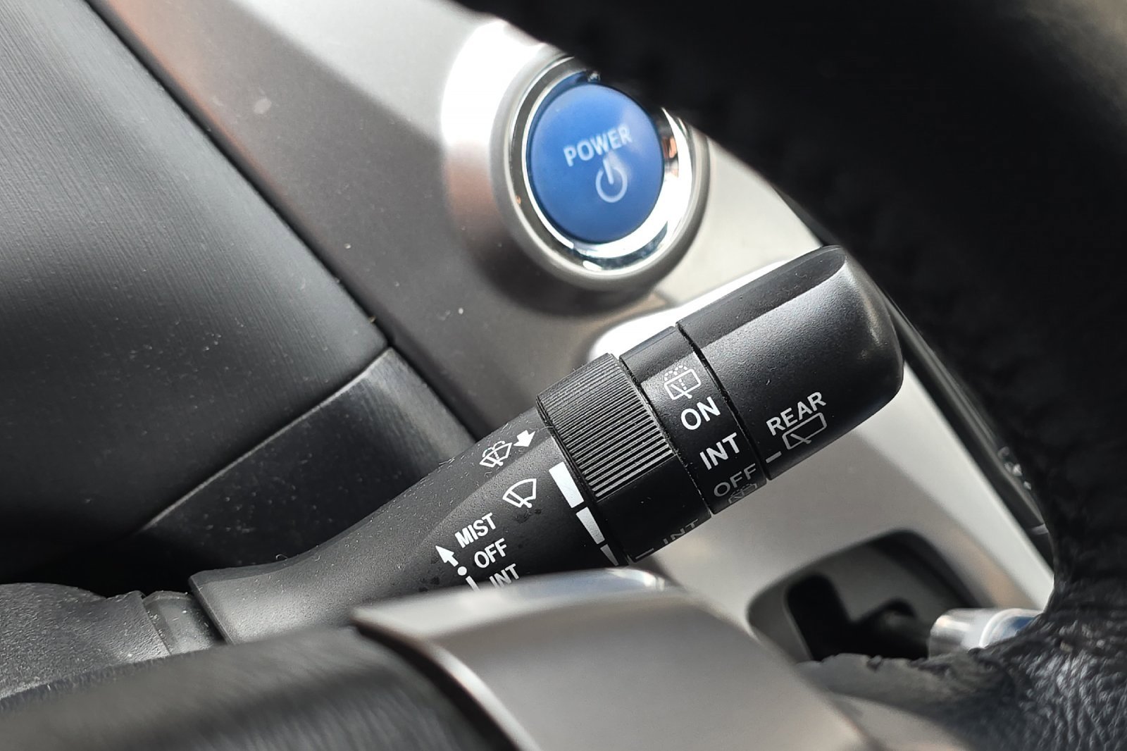 Used 2017 Toyota Prius V Four image 34