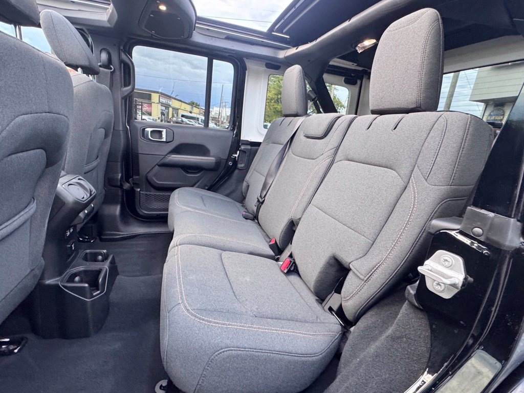 Certified 2026 Jeep Wrangler Unlimited Sahara AWD/4WD image 16