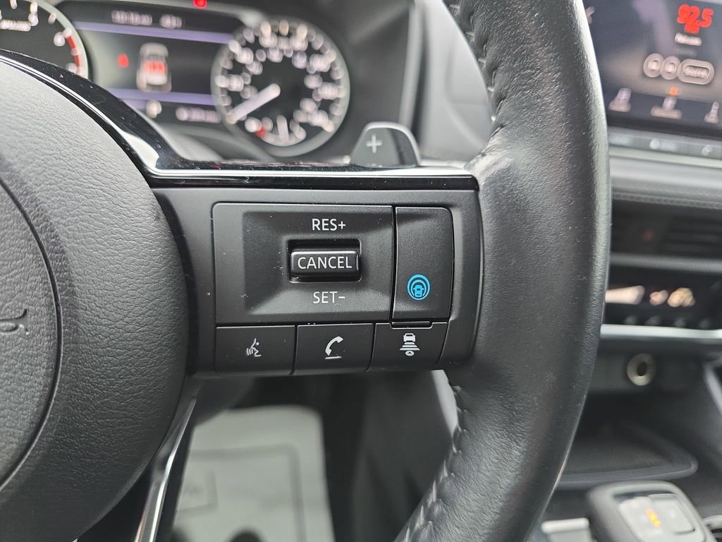 Used 2023 Nissan Rogue SV w/ SV Premium B Package image 22