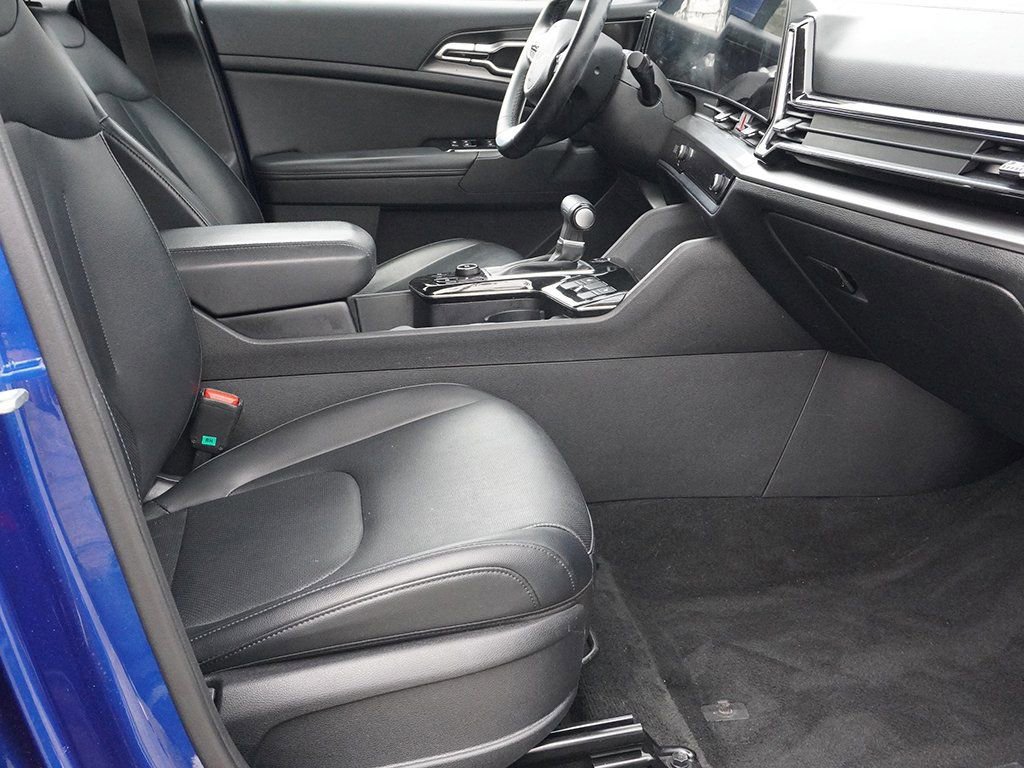 Used 2023 Kia Sportage EX image 23