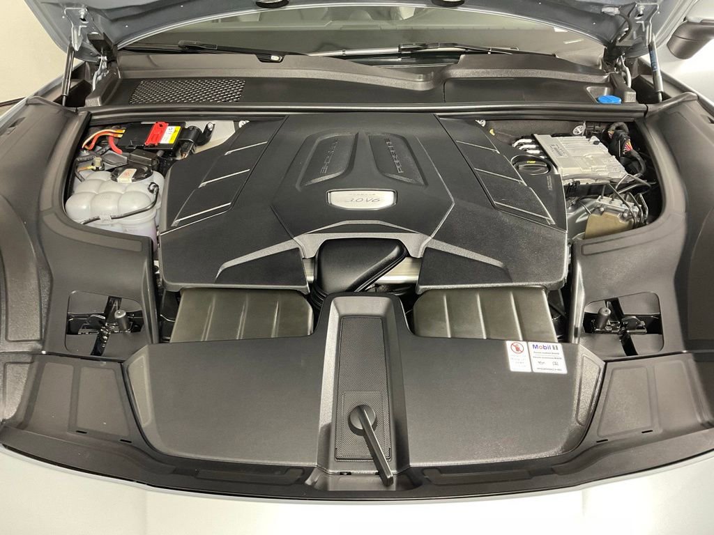 Used 2021 Porsche Cayenne AWD/4WD image 9