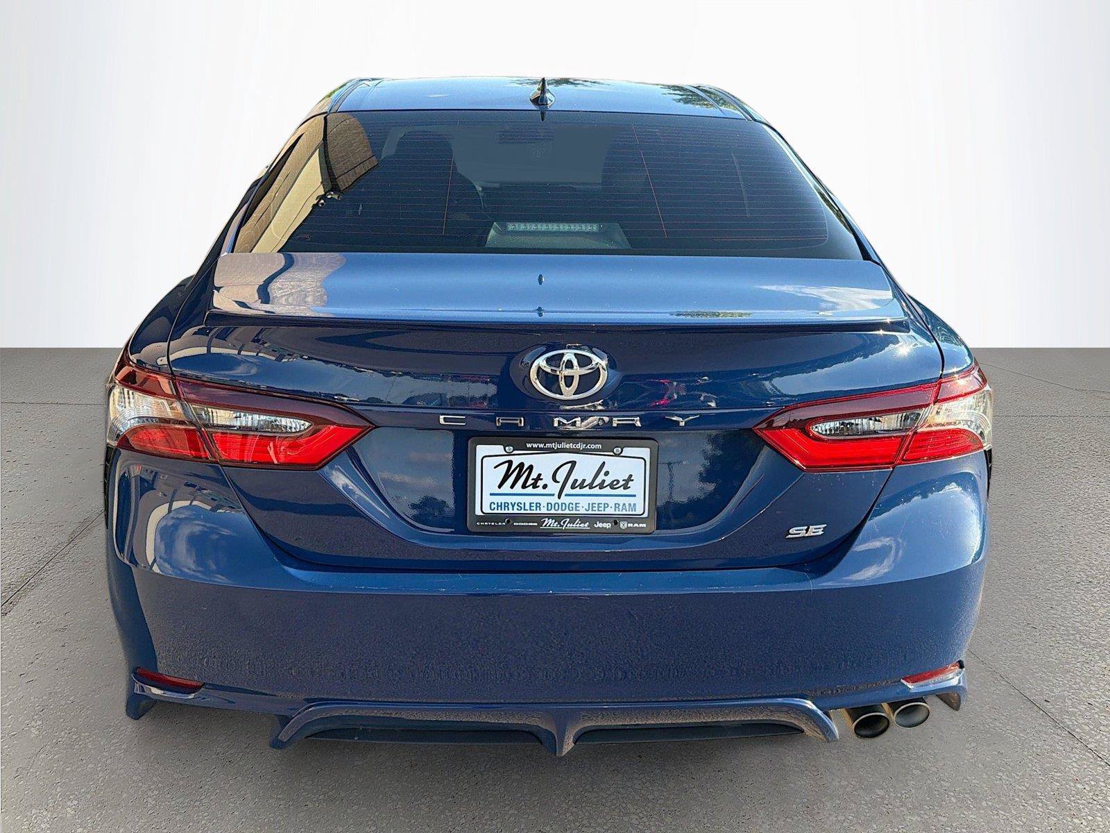 Used 2023 Toyota Camry SE FWD image 5