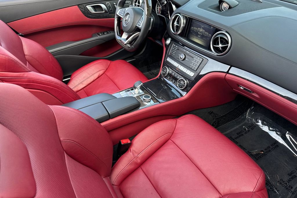 Used 2020 Mercedes-Benz SL 550 image 17