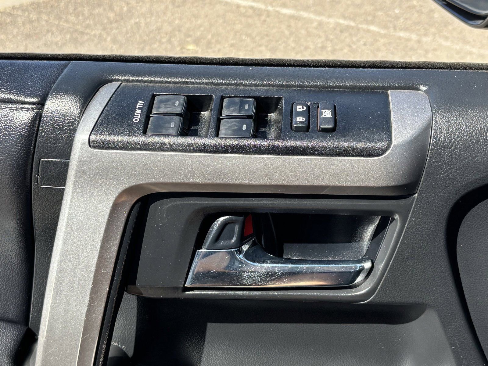 Used 2019 Toyota 4Runner SR5 AWD/4WD image 22