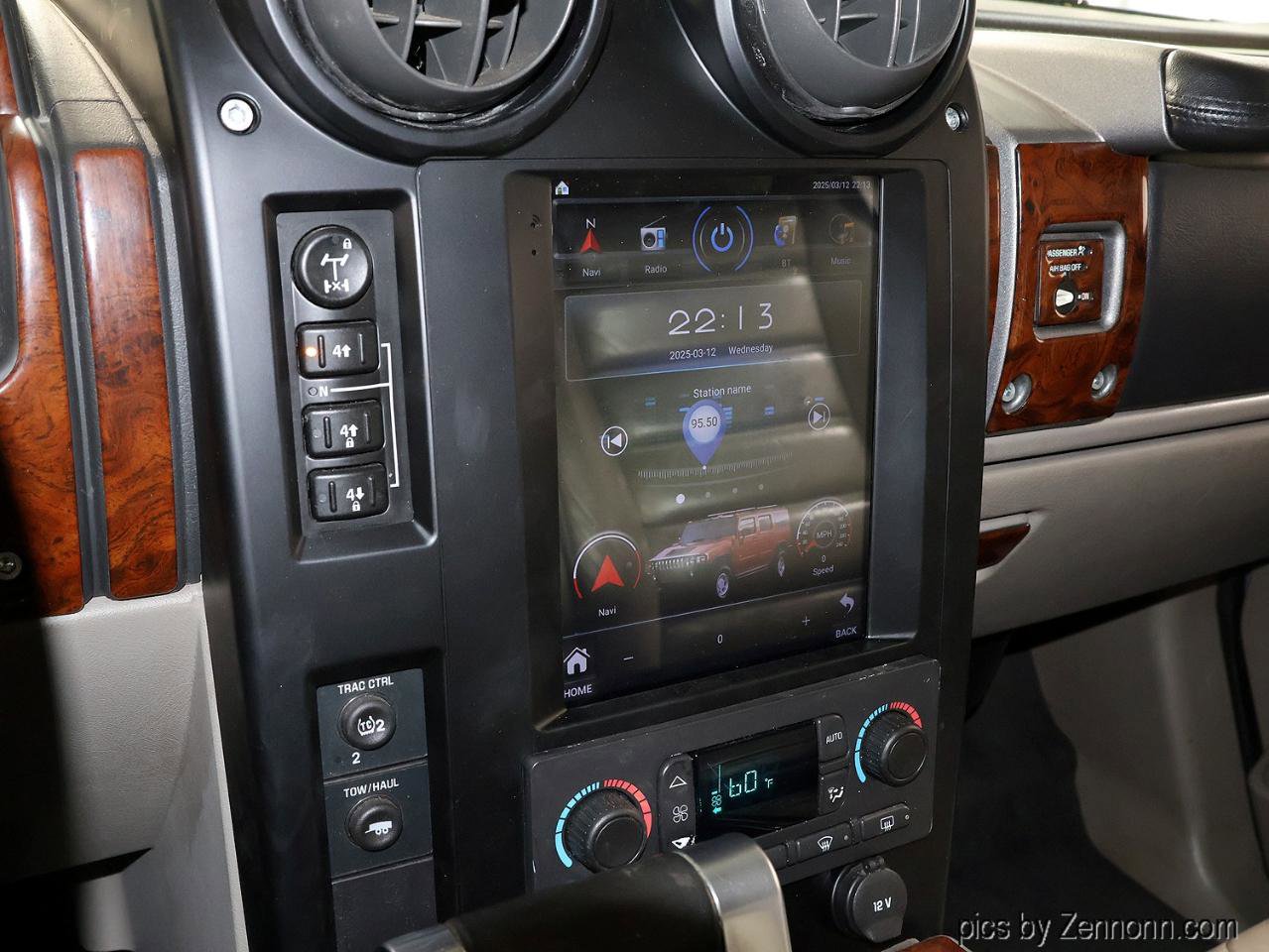 Used 2003 HUMMER H2 w/ Preferred Equipment Group image 15