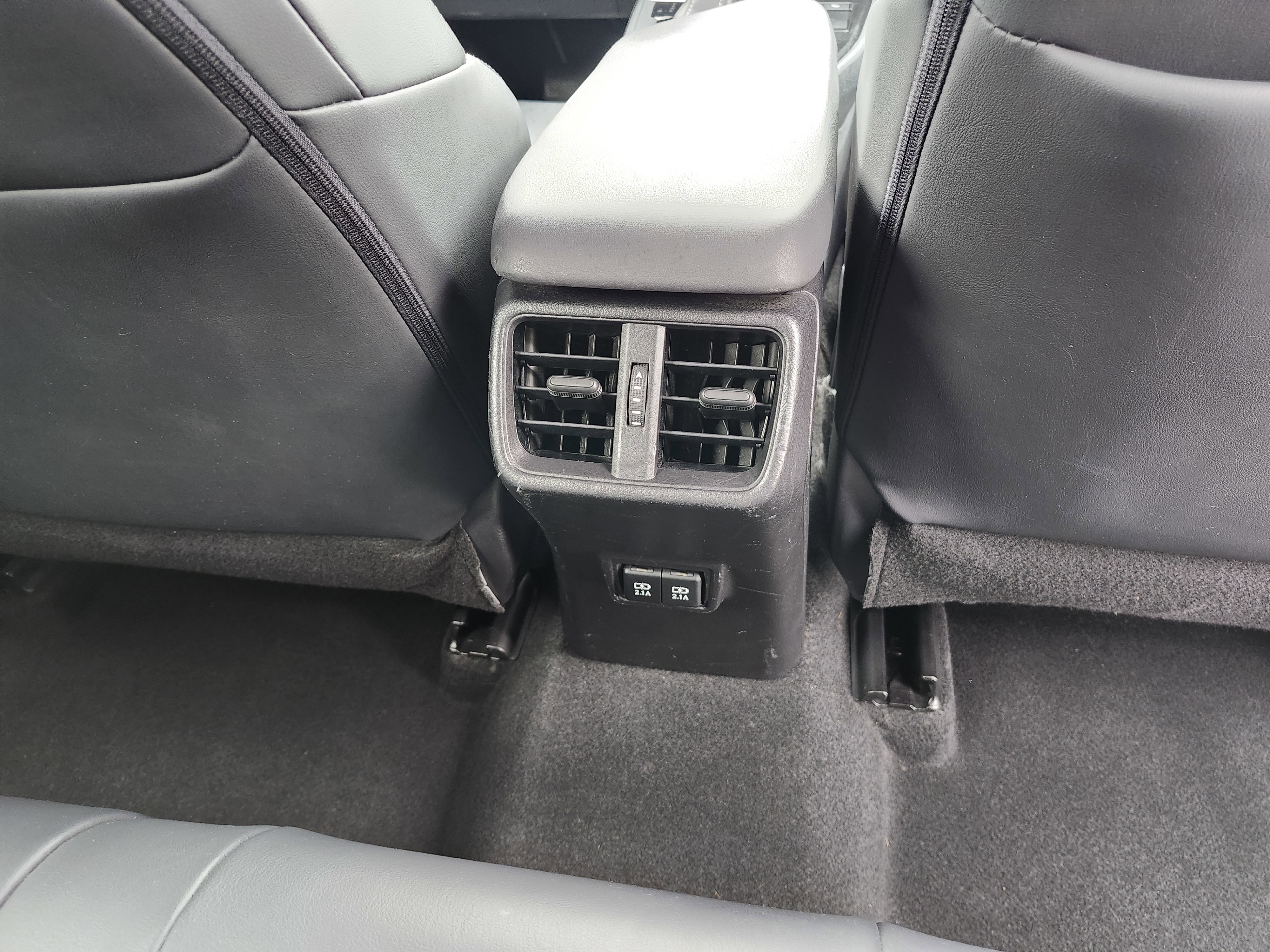 Used 2019 Lexus UX 200 w/ Accessory Package FWD image 21