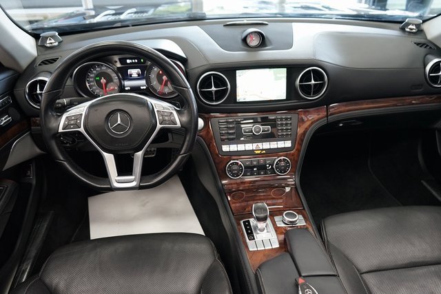 Used 2015 Mercedes-Benz SL 550 image 47