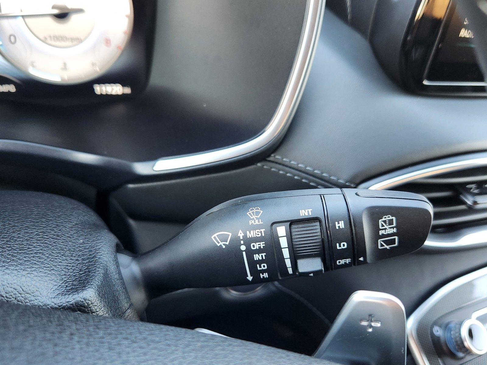 Certified 2022 Hyundai Santa Fe SEL w/ Convenience + Premium Package image 17