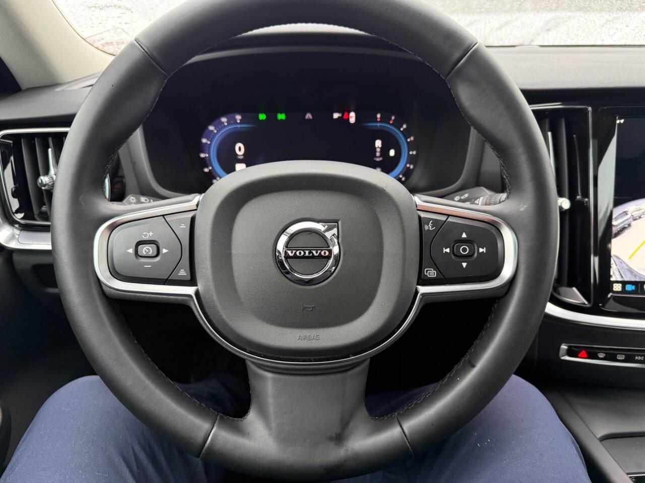 Used 2025 Volvo S60 B5 Core image 26